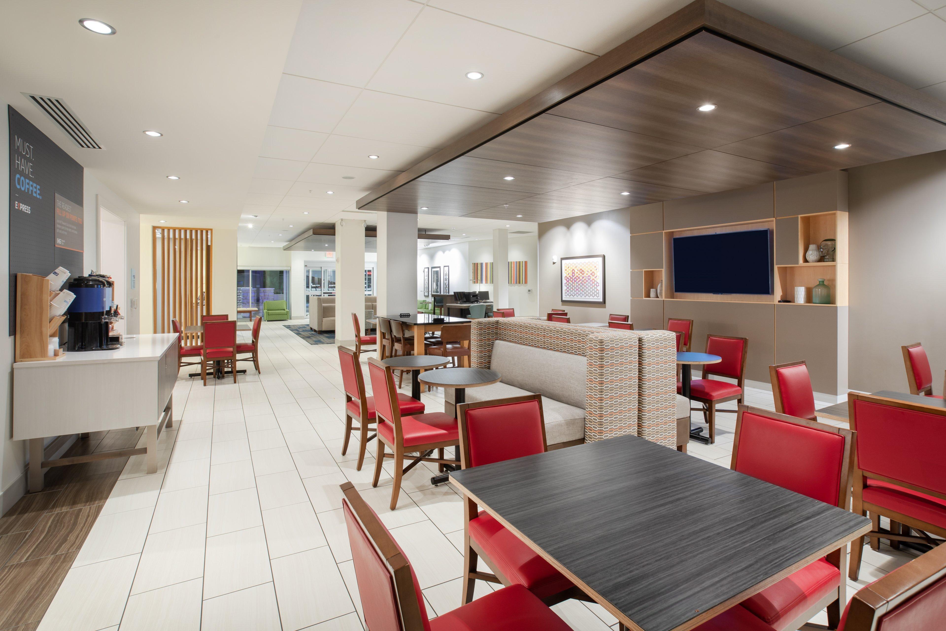 Holiday Inn Express & Suites Great Bend By Ihg Zewnętrze zdjęcie