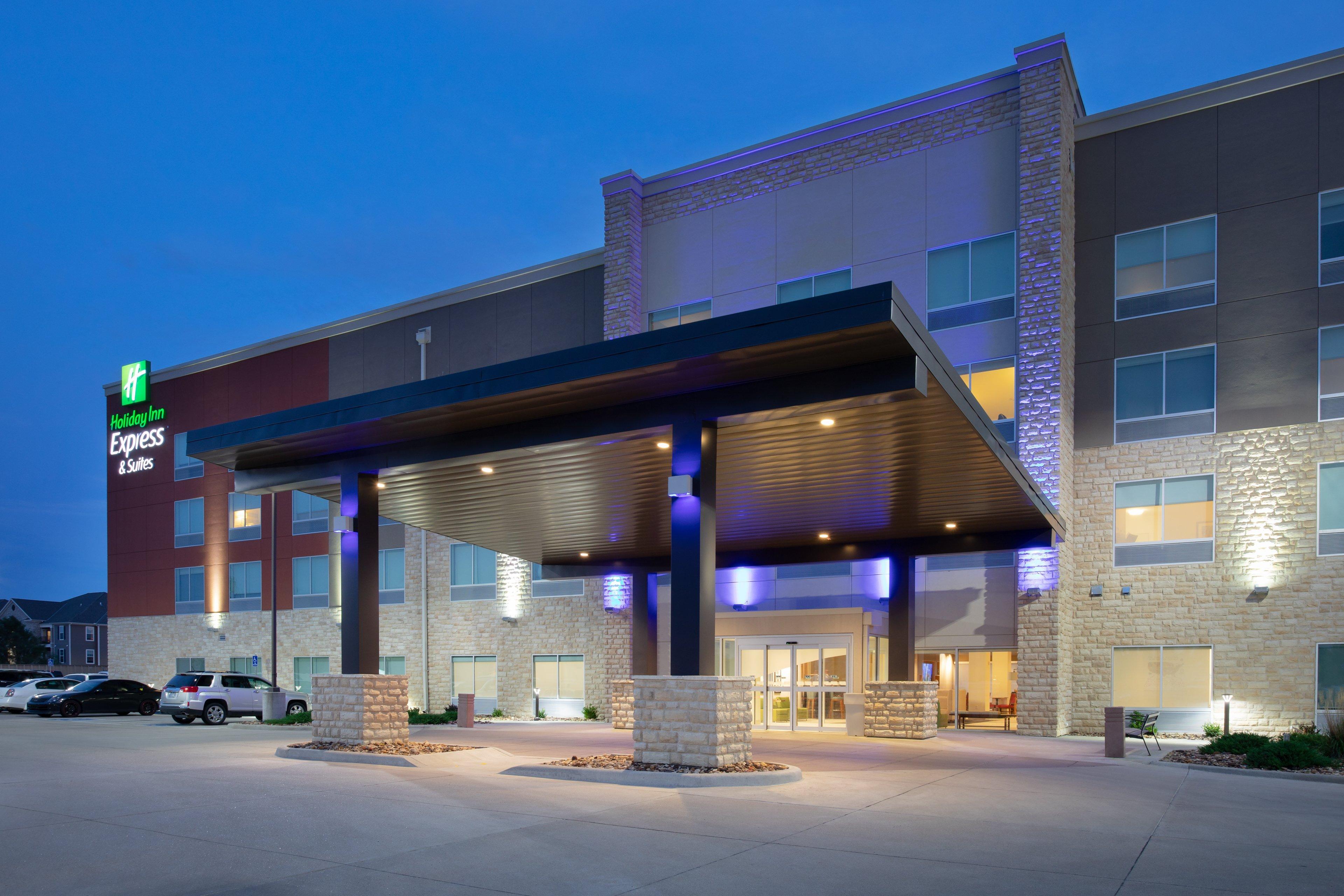 Holiday Inn Express & Suites Great Bend By Ihg Zewnętrze zdjęcie