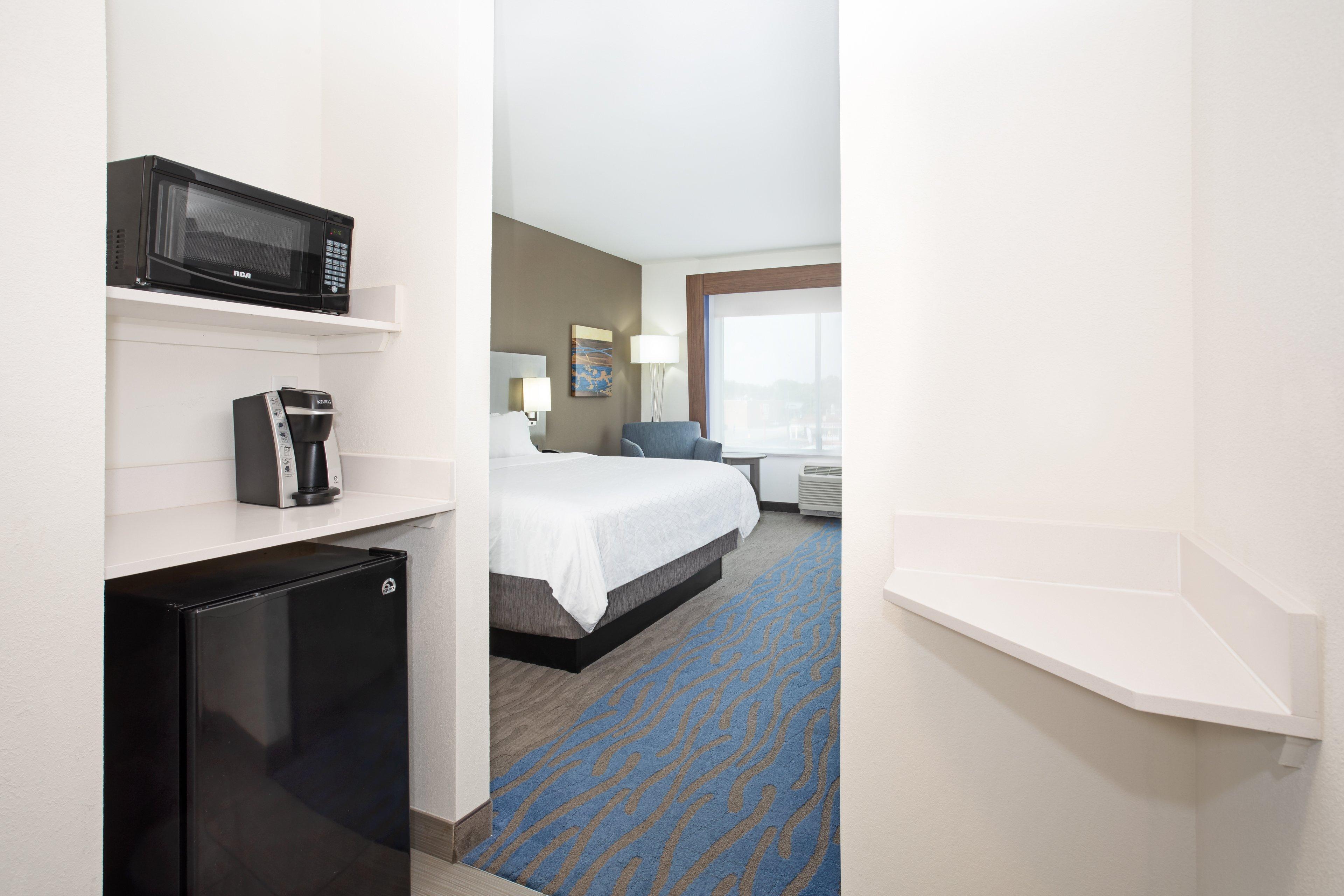 Holiday Inn Express & Suites Great Bend By Ihg Zewnętrze zdjęcie